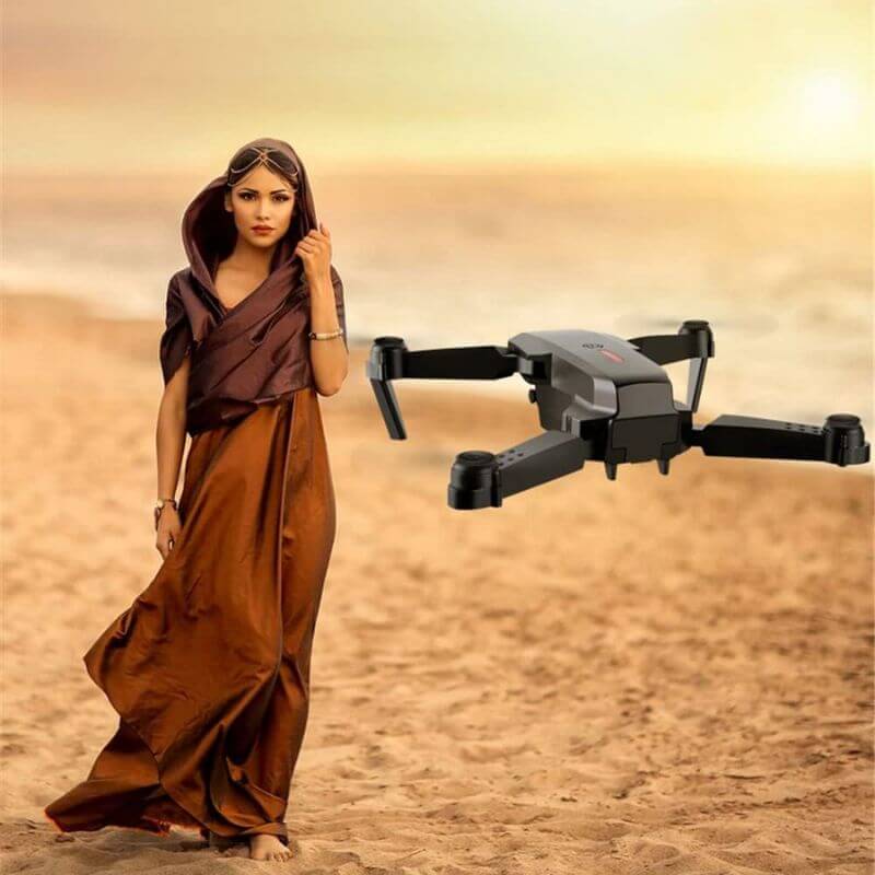 DRONE E88 COM CÂMARA